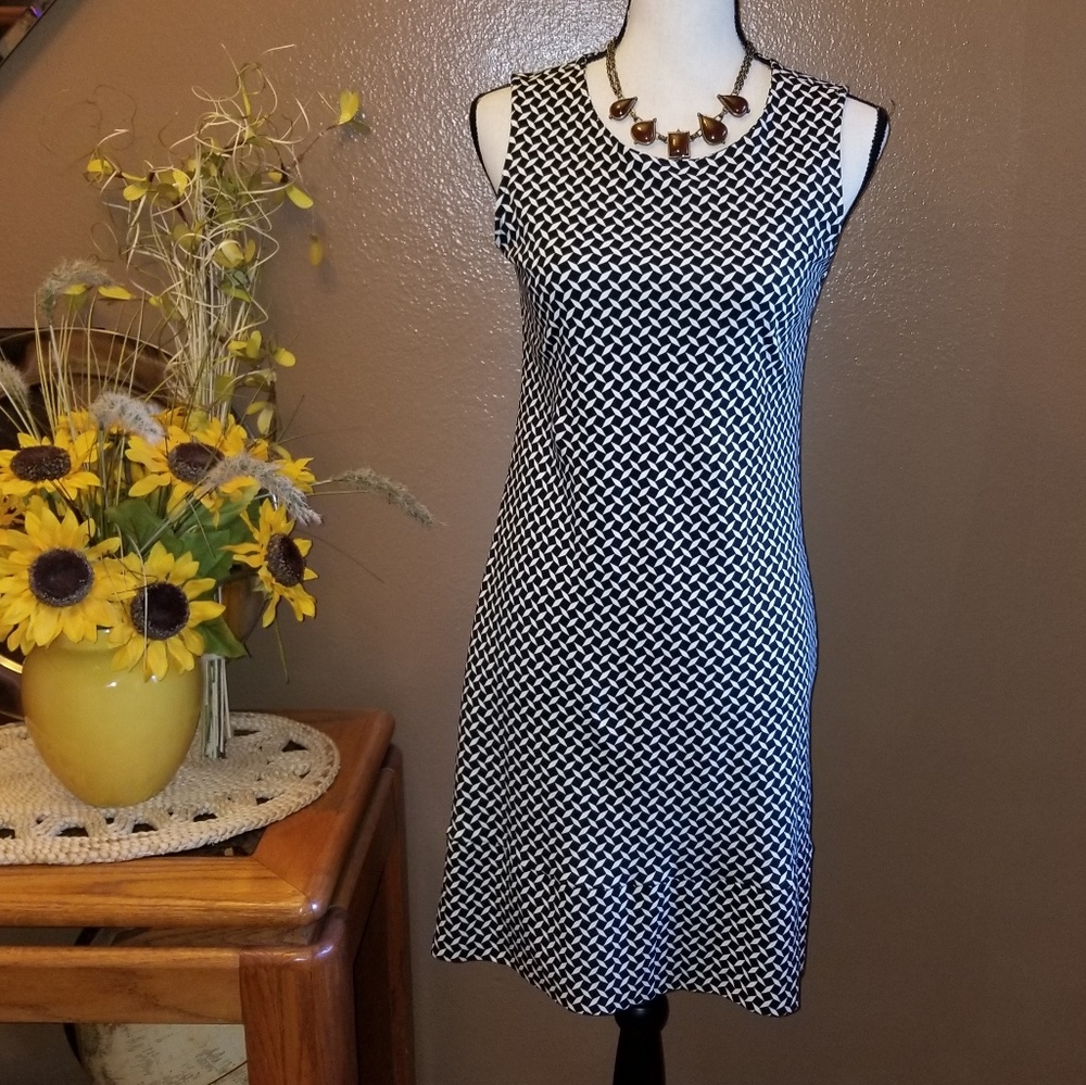 (5 for $25) STYLISH NEW YORK & CO DRESS